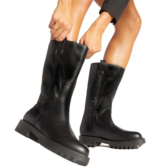 ShoeDazzle Jaffie Boots Biker Chunky Lug Sole - Picture 9 of 9